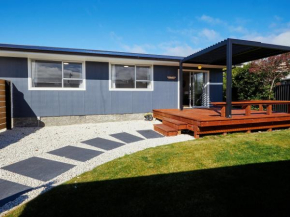 Sunset Hideaway - Kaikoura Holiday Home